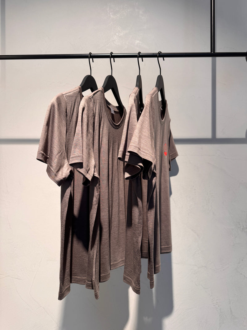 T-Shirt wool. Taupe.