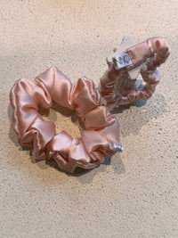 Natural Silk Scrunchie