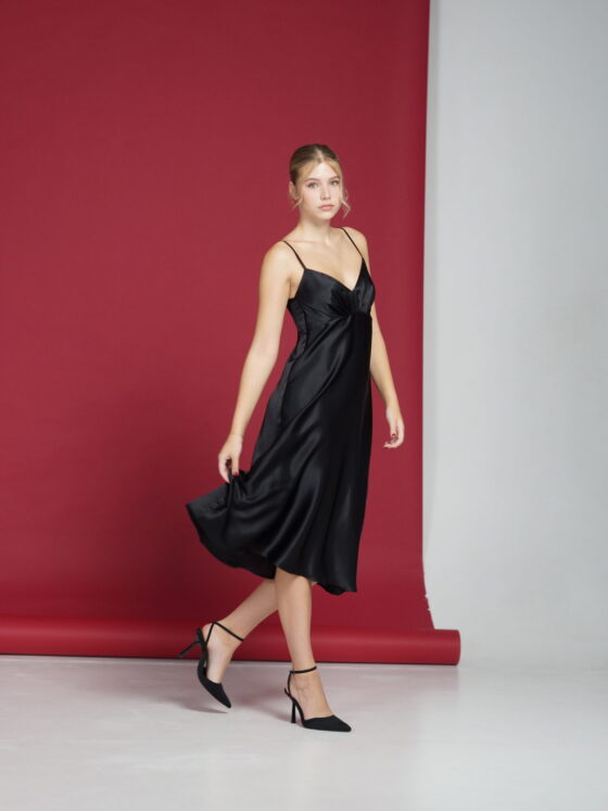Slip oblique Dress. Black